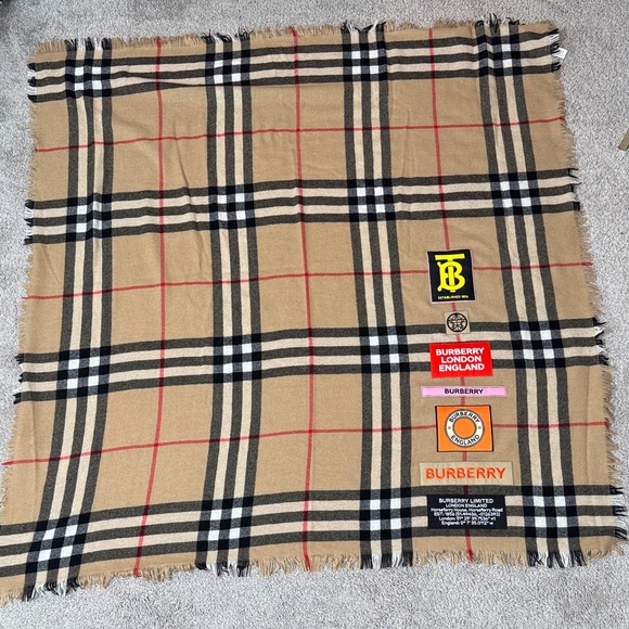 Burberry Beige and Black Checkered Wrap - Picture 8 of 8